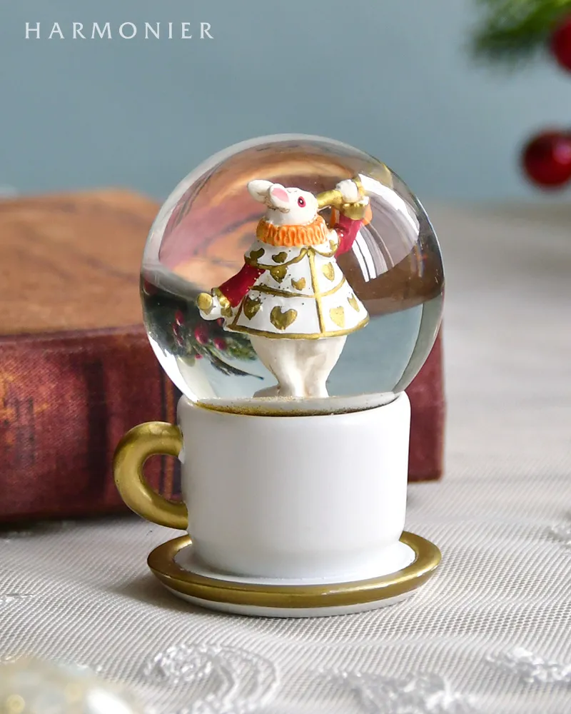 ワンダーラビットティーカップミニスノードーム（レッド/ホワイト