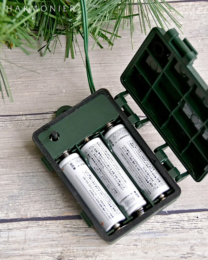 パインコーンLEDリース55cm※電池式｜クリスマス雑貨の通販 ハルモニア