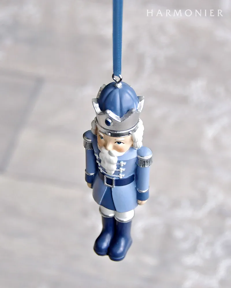 ウインターブルーナッツクラッカーオーナメント｜クリスマス雑貨の通販