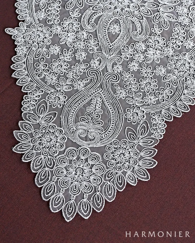 ノーブルテーブルランナー/シルバー40x140cm | 輸入雑貨の通販