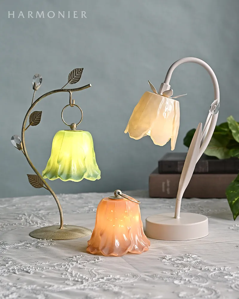 フラワーランプスタンド/ホワイト※電池・USB仕様（typeｰCコード付属