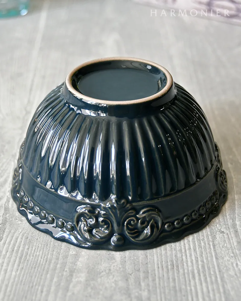 スナフジタ　コウモリ装飾の陶器ボウル い出のひと時に、とびきりのおしゃれを！ スナフジタ コウモリ