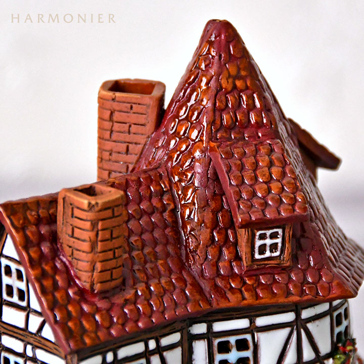リトアニア製キャンドルハウス/木骨造り 円形の家（R）