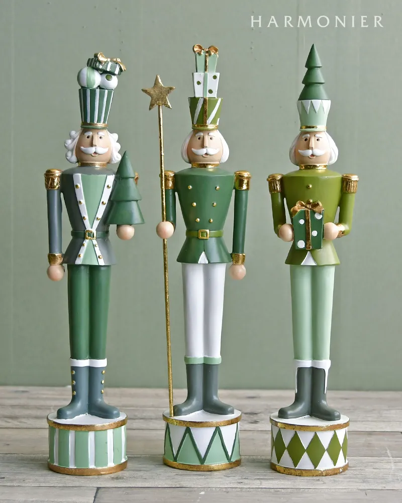 ナッツクラッカーソルジャーw/Gift Box｜クリスマス雑貨の通販