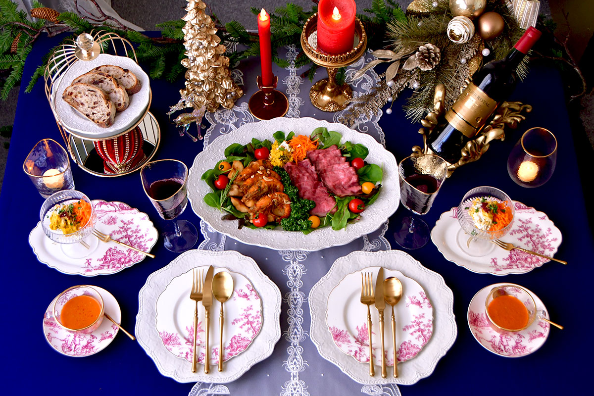 クリスマスディナーのおしゃれなテーブルコーディネート　Celebration Banquet　大切な人と厳かに祝う特別な宴